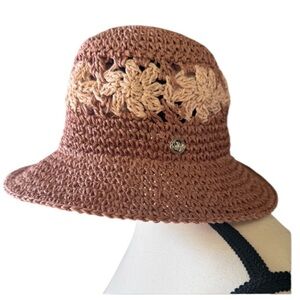 STEVE MADDEN ladies, floral hat, NWOT perfect condition